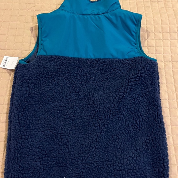 New Carter's vest (size 8) - Picture 3 of 3